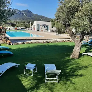 Borgo Rurale Cares Фермерский дом